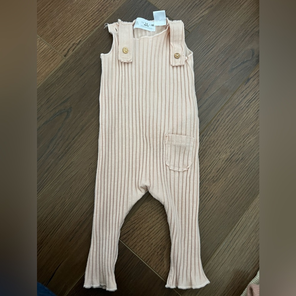 Zara 0/3 month.